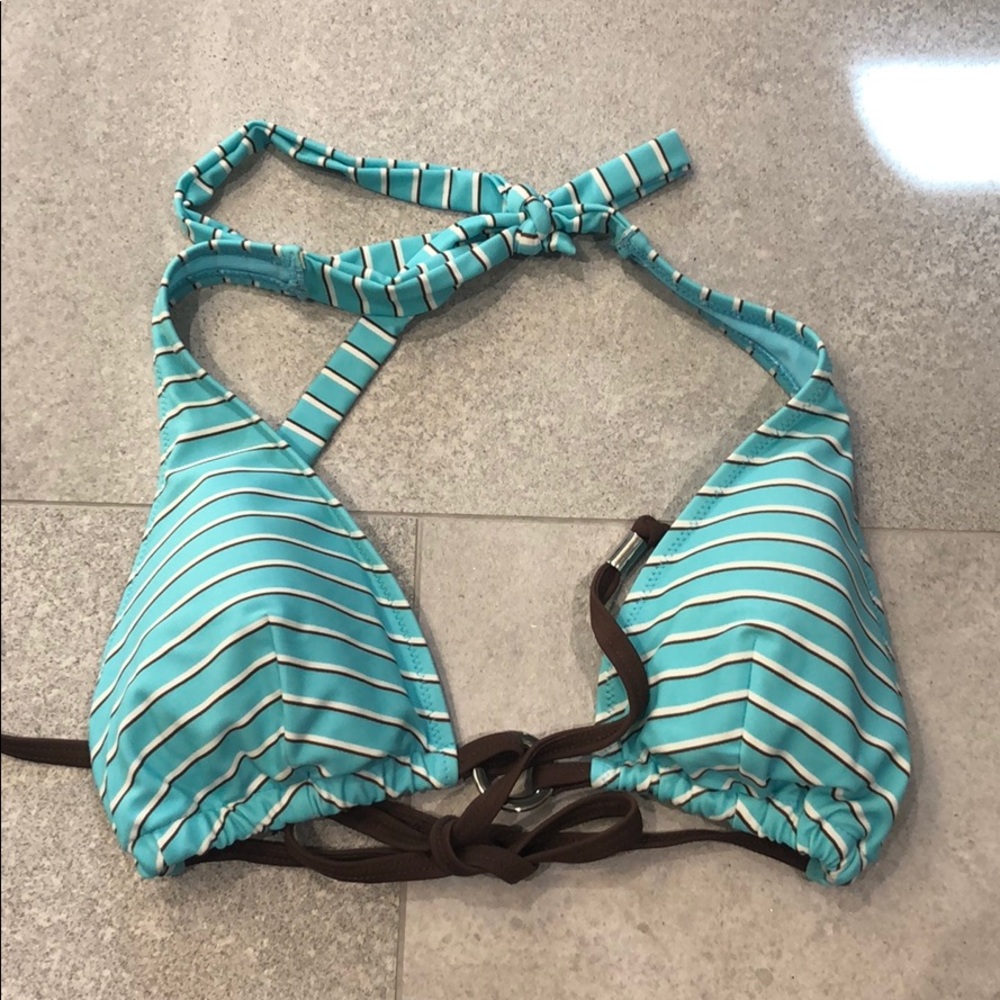 Change bikini top size small